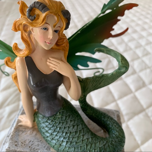 Collectable Fairies - Picture 4 of 6